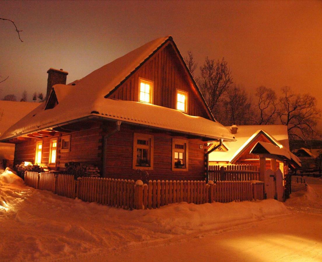 Villa Dvor Magduska Osturna Exterior foto